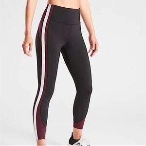 Athleta Crunch 7/8 Tight Leggings Super Sonic Black and Burgundy Color-block M